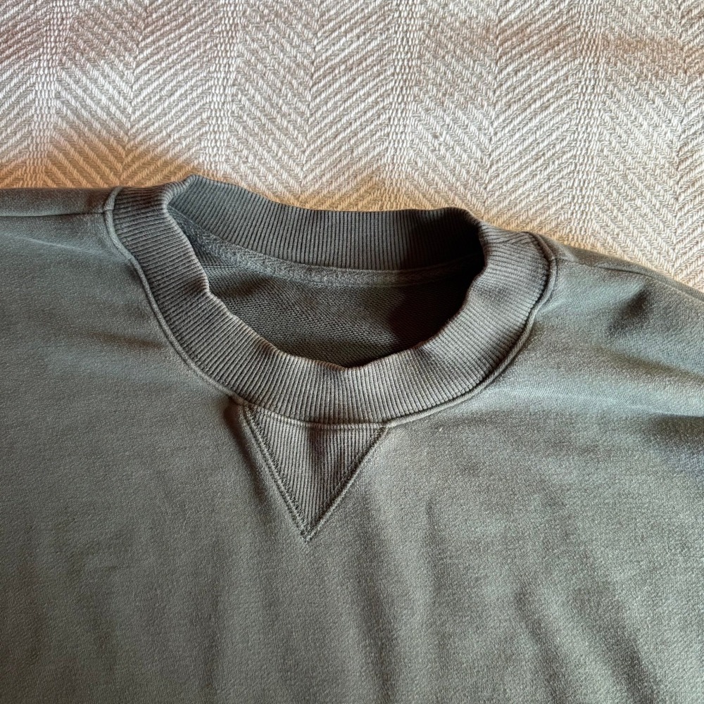 Vuori Crewneck Sweatshirt Olive Green Oversized Boxy Pullover Womens L - Picture 3 of 7